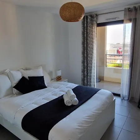 T2 Fronte Di Mare De Standing En Bord De Et Du Centre Du Village De Lägenhet