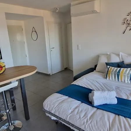 T2 Fronte Di Mare De Standing En Bord De Et Du Centre Du Village De Lägenhet *