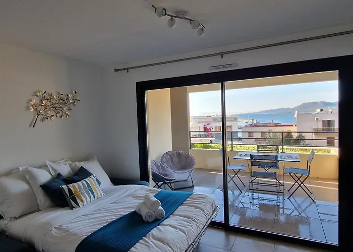 Apartamento T2 Fronte Di Mare De Standing En Bord De Et Du Centre Du Village De