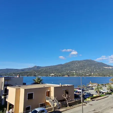 T2 Fronte Di Mare De Standing En Bord De Et Du Centre Du Village De Propriano (Corsica)