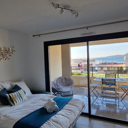 Apartment T2 Fronte Di Mare De Standing En Bord De Et Du Centre Du Village De Propriano