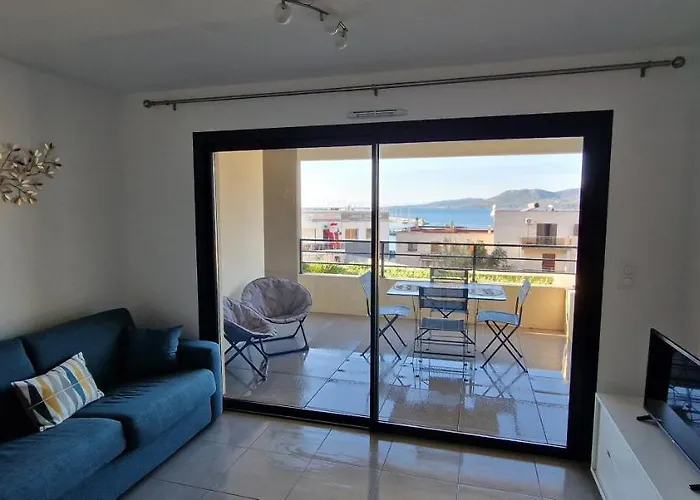 T2 Fronte Di Mare De Standing En Bord De Et Du Centre Du Village De פרופריאנו