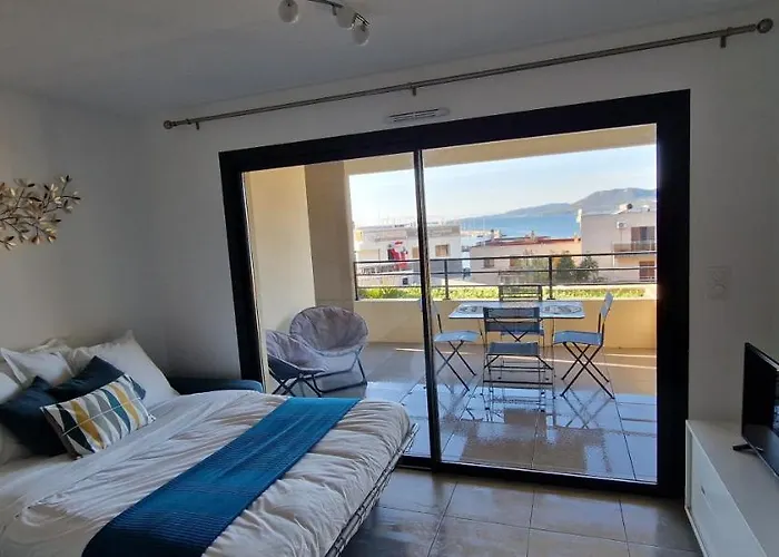 T2 Fronte Di Mare De Standing En Bord De Et Du Centre Du Village De * פרופריאנו