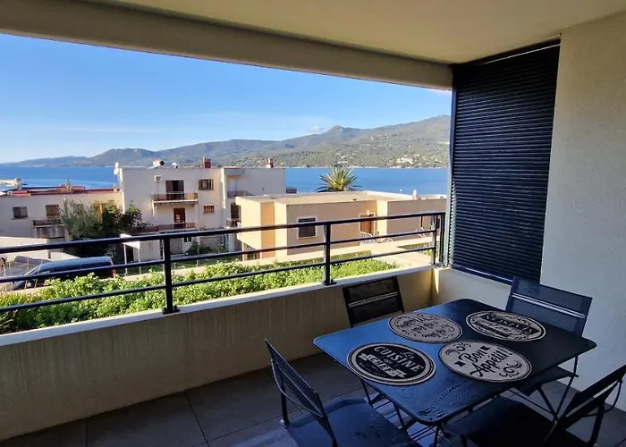 T2 Fronte Di Mare De Standing En Bord De Et Du Centre Du Village De פרופריאנו